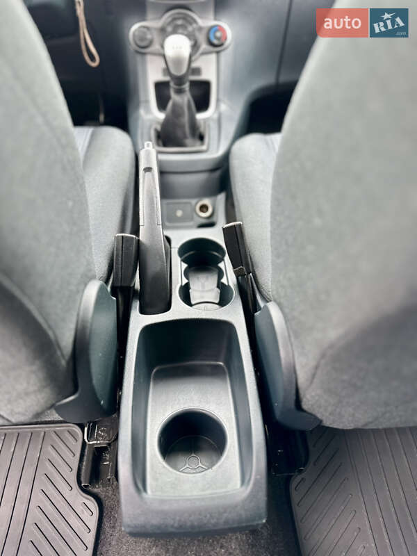 Хетчбек Ford Fiesta 2011 в Житомирі
