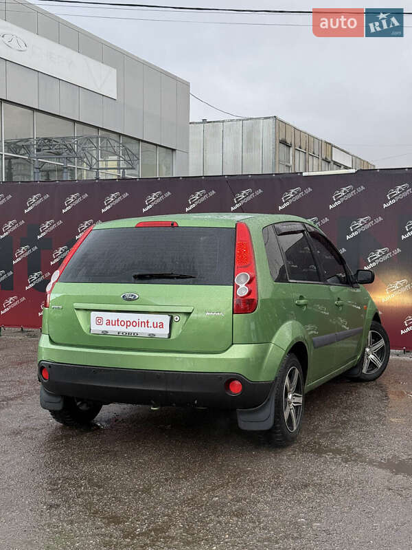 Хэтчбек Ford Fiesta 2006 в Сумах