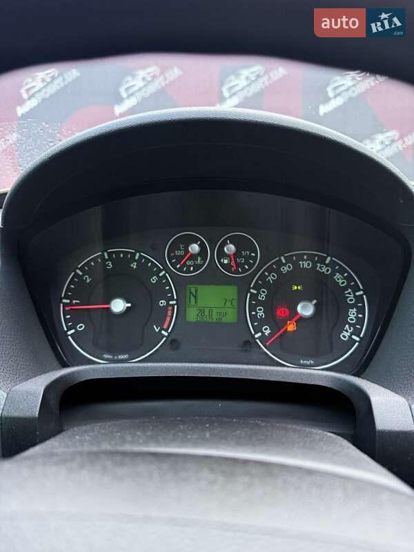 Хэтчбек Ford Fiesta 2006 в Сумах