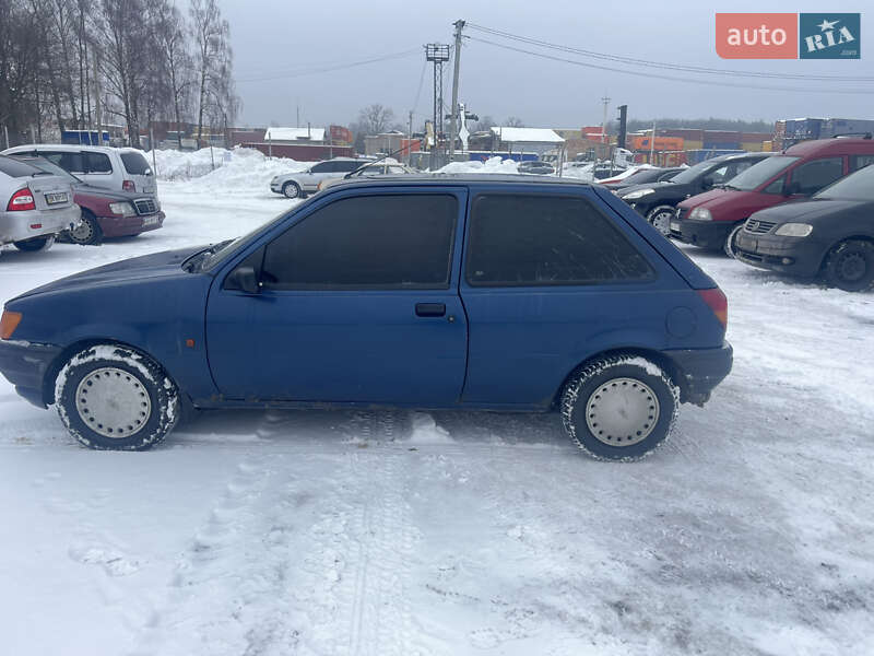 Хэтчбек Ford Fiesta 1994 в Квасилове