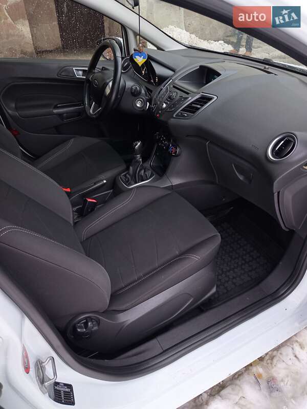 Хетчбек Ford Fiesta 2014 в Львові