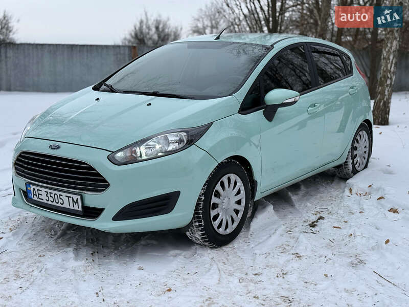 Хетчбек Ford Fiesta 2016 в Павлограді
