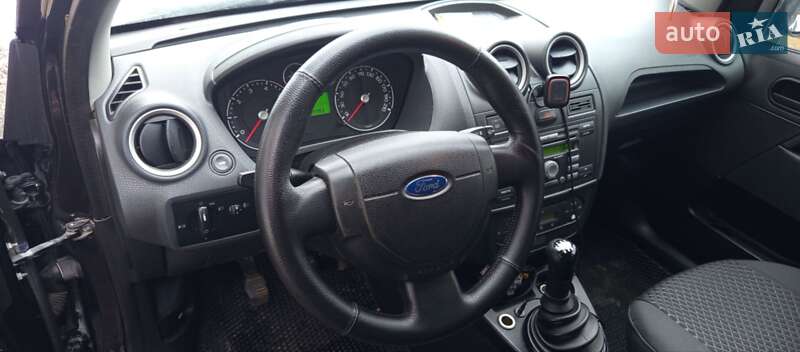 Хэтчбек Ford Fiesta 2007 в Ивано-Франковске