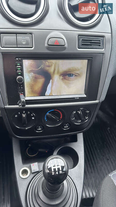 Хетчбек Ford Fiesta 2008 в Дрогобичі