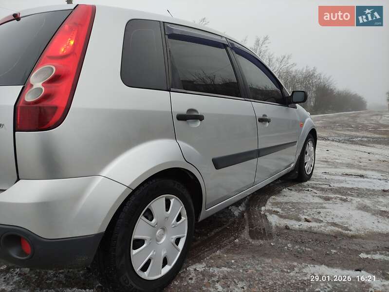 Хетчбек Ford Fiesta 2008 в Первомайську