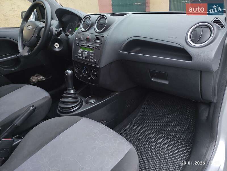 Хетчбек Ford Fiesta 2008 в Первомайську