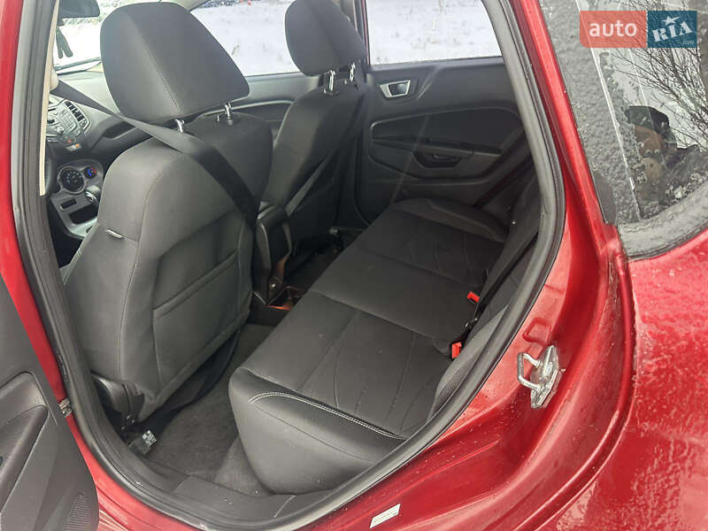 Хэтчбек Ford Fiesta 2014 в Киеве