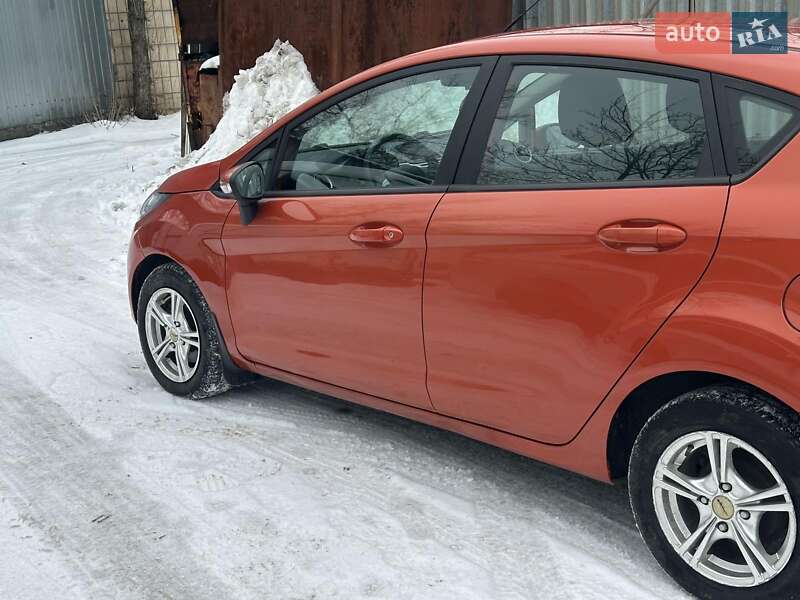 Хэтчбек Ford Fiesta 2011 в Киеве фото 4 Хэтчбек Ford Fiesta 2011 в Киеве