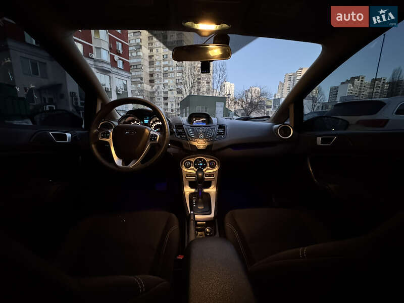 Хетчбек Ford Fiesta 2013 в Києві