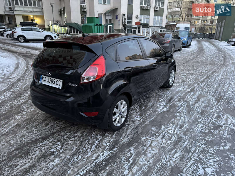 Хетчбек Ford Fiesta 2013 в Києві