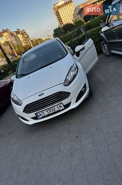 Хэтчбек Ford Fiesta 2013 в Ивано-Франковске