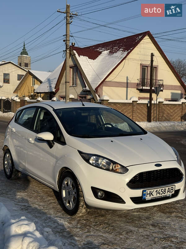 Хэтчбек Ford Fiesta 2017 в Ровно