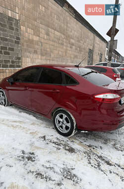 Седан Ford Fiesta 2016 в Звягелі