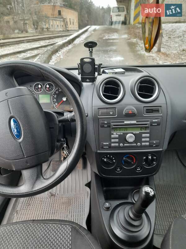 Хетчбек Ford Fiesta 2007 в Рівному
