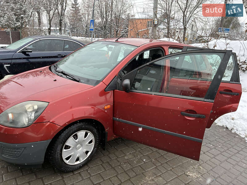 Хетчбек Ford Fiesta 2007 в Львові