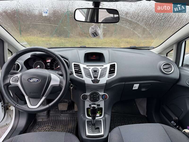 Хетчбек Ford Fiesta 2011 в Ужгороді фото 31 Хетчбек Ford Fiesta 2011 в Ужгороді