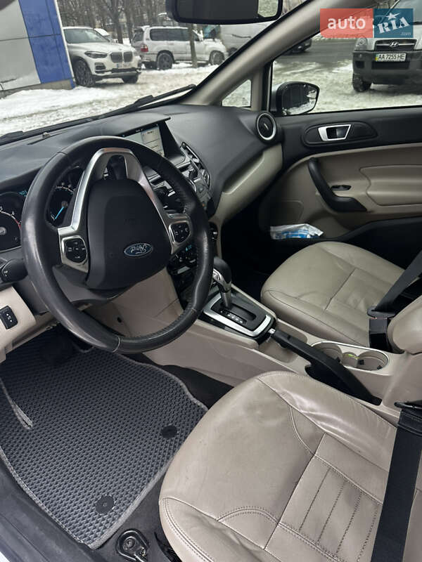 Седан Ford Fiesta 2017 в Киеве