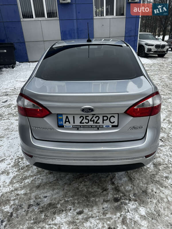 Седан Ford Fiesta 2017 в Киеве