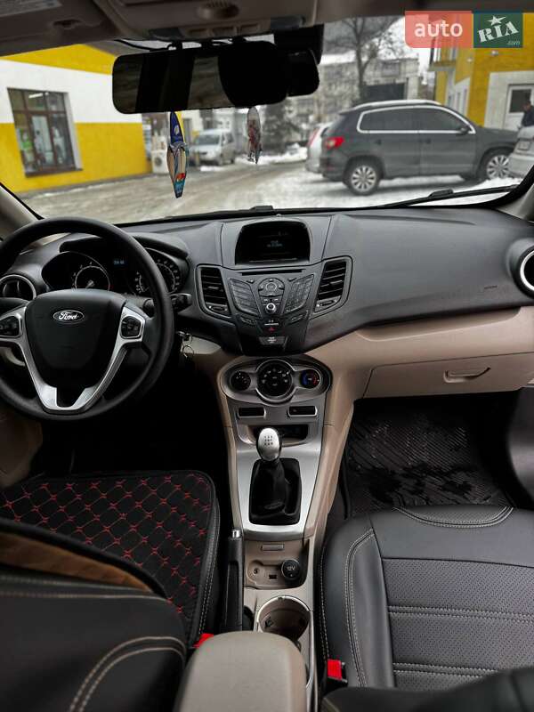 Седан Ford Fiesta 2017 в Золочеве