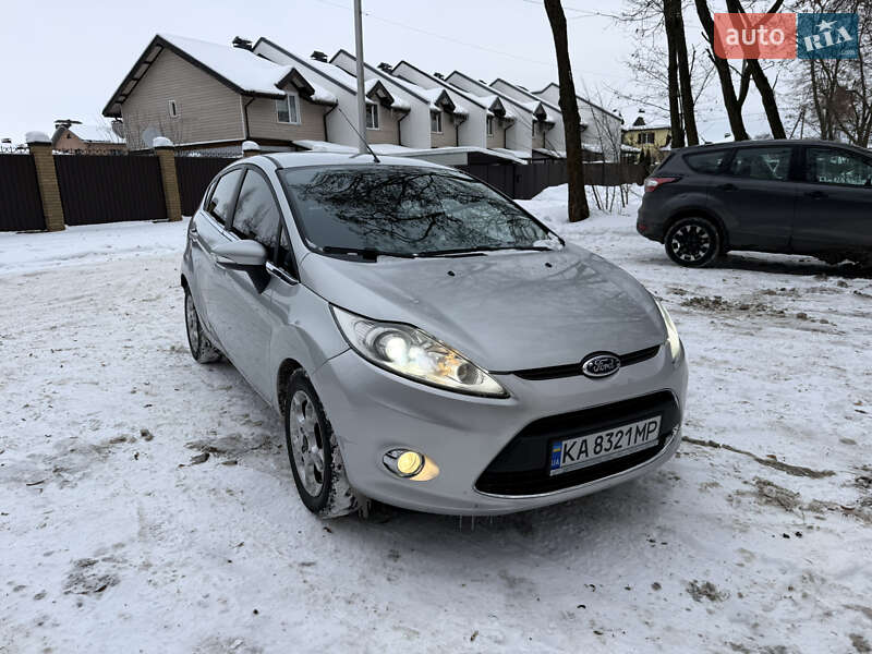 Хэтчбек Ford Fiesta 2010 в Чернигове