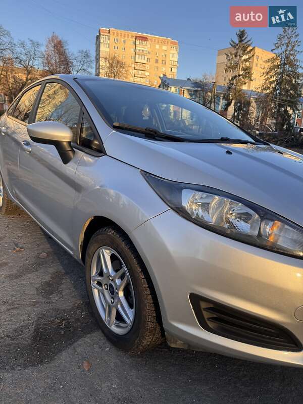 Седан Ford Fiesta 2018 в Тернополе фото 5 Седан Ford Fiesta 2018 в Тернополе