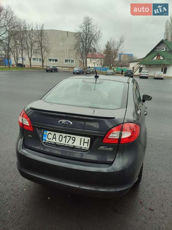 Седан Ford Fiesta 2013 в Черкасах фото 3 Седан Ford Fiesta 2013 в Черкасах