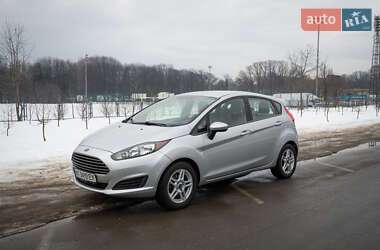 Хетчбек Ford Fiesta 2017 в Івано-Франківську