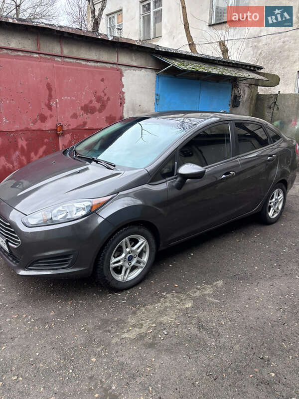 Седан Ford Fiesta 2017 в Одесі