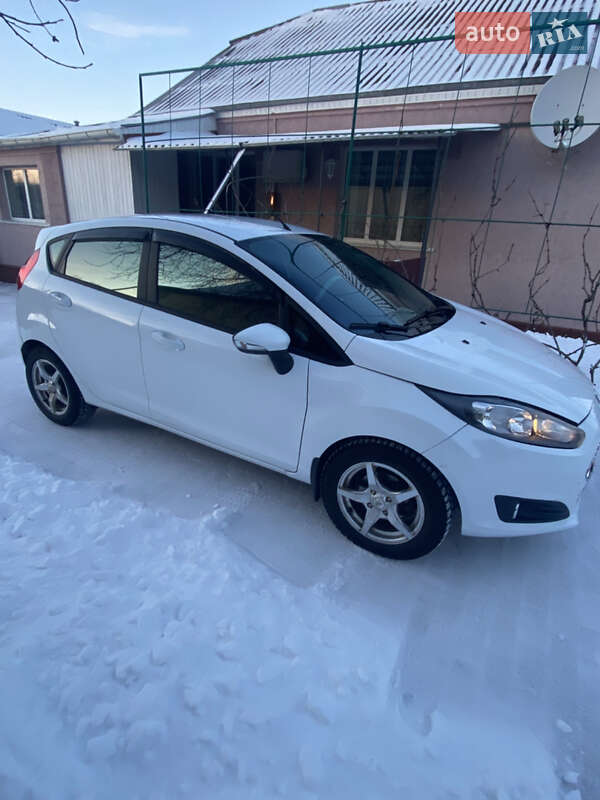 Хэтчбек Ford Fiesta 2014 в Ставище фото 4 Хэтчбек Ford Fiesta 2014 в Ставище