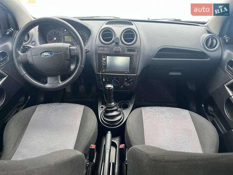 Хетчбек Ford Fiesta 2007 в Бару фото 11 Хетчбек Ford Fiesta 2007 в Бару
