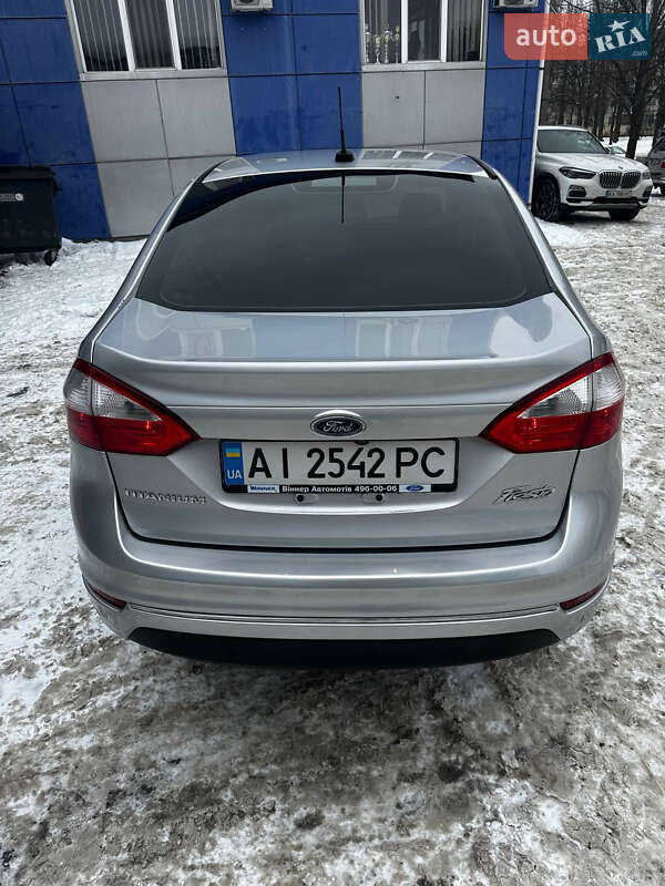 Седан Ford Fiesta 2017 в Києві