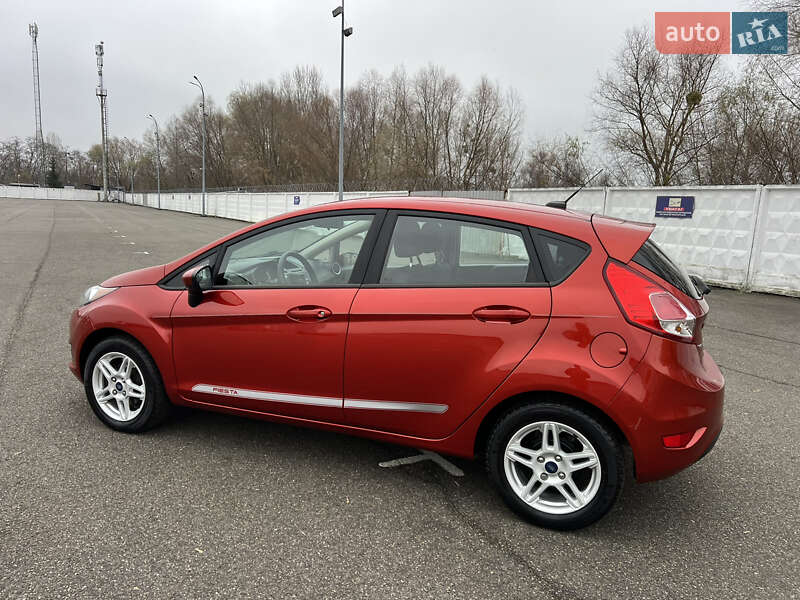Хэтчбек Ford Fiesta 2018 в Киеве