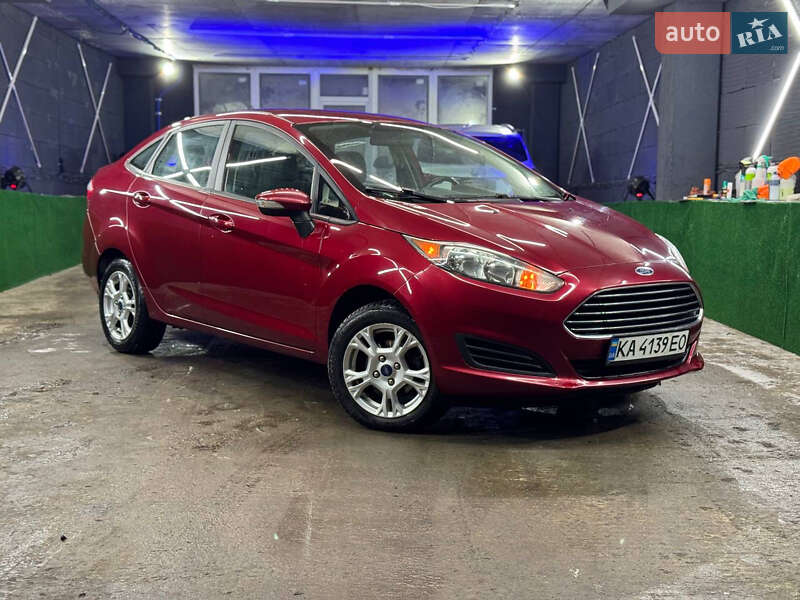 Седан Ford Fiesta 2014 в Киеве