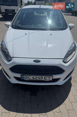 Хэтчбек Ford Fiesta 2016 в Львове
