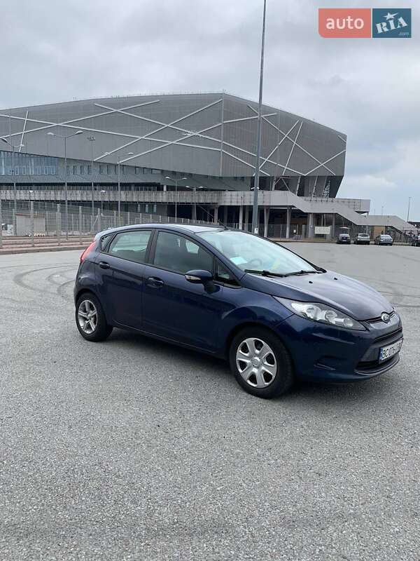 Хэтчбек Ford Fiesta 2011 в Львове