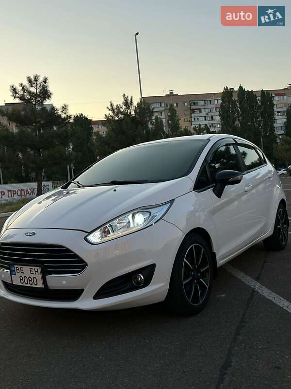 Хэтчбек Ford Fiesta 2015 в Николаеве