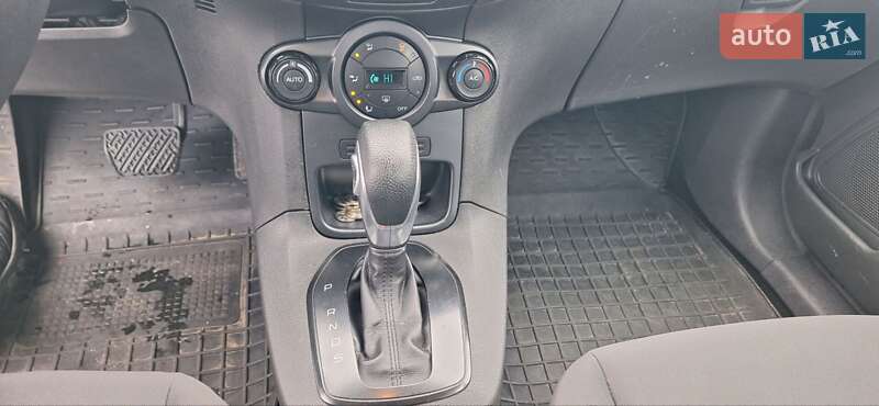 Хэтчбек Ford Fiesta 2012 в Киеве