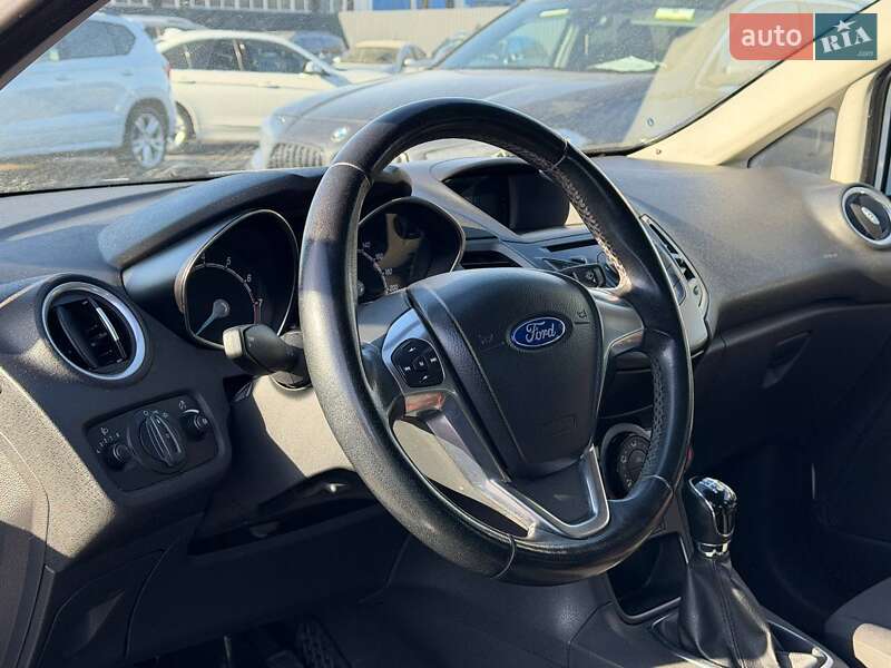 Хетчбек Ford Fiesta 2014 в Львові