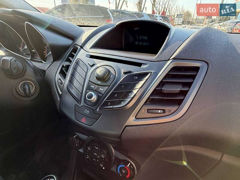Хетчбек Ford Fiesta 2014 в Львові