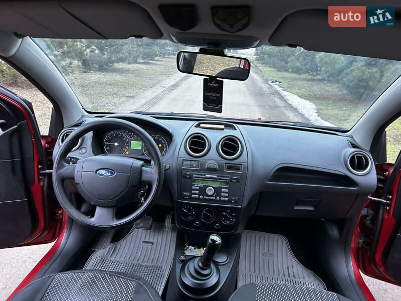 Хэтчбек Ford Fiesta 2007 в Одессе