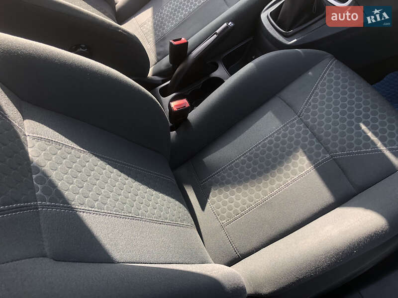 Хэтчбек Ford Fiesta 2009 в Новоднестровске