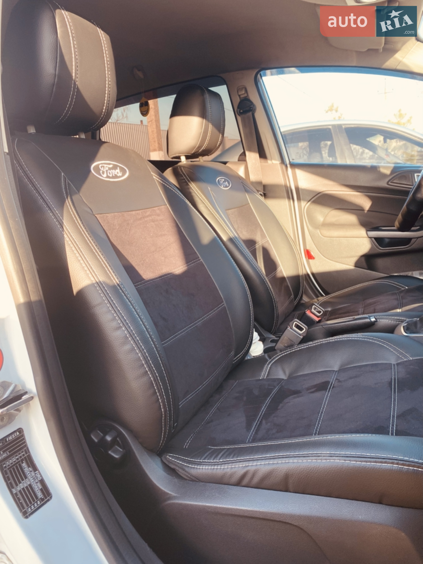 2013 Ford Fiesta - мініатюра 28