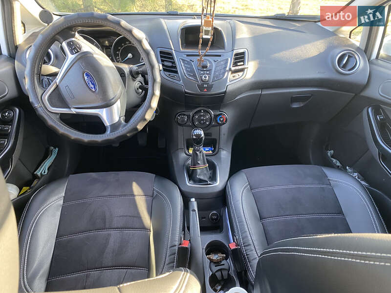 Хетчбек Ford Fiesta 2013 в Одесі