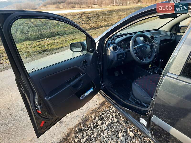 Хетчбек Ford Fiesta 2008 в Дніпрі