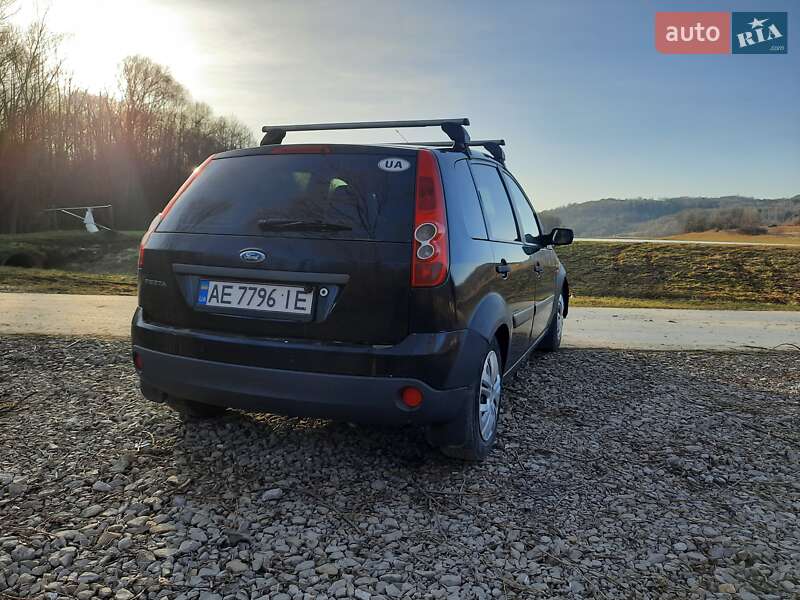 Хетчбек Ford Fiesta 2008 в Дніпрі