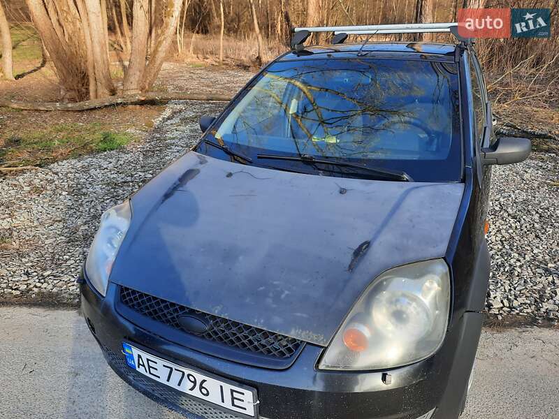 Хетчбек Ford Fiesta 2008 в Дніпрі