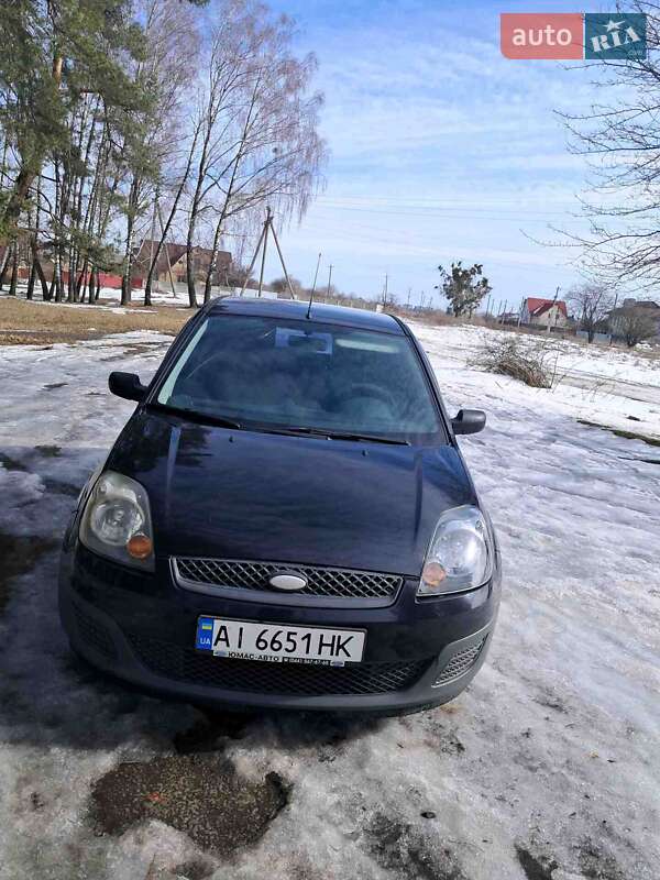 Хэтчбек Ford Fiesta 2006 в Киеве