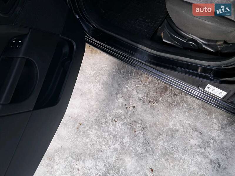 Хэтчбек Ford Fiesta 2006 в Киеве