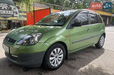 Хетчбек Ford Fiesta 2006 в Черкасах