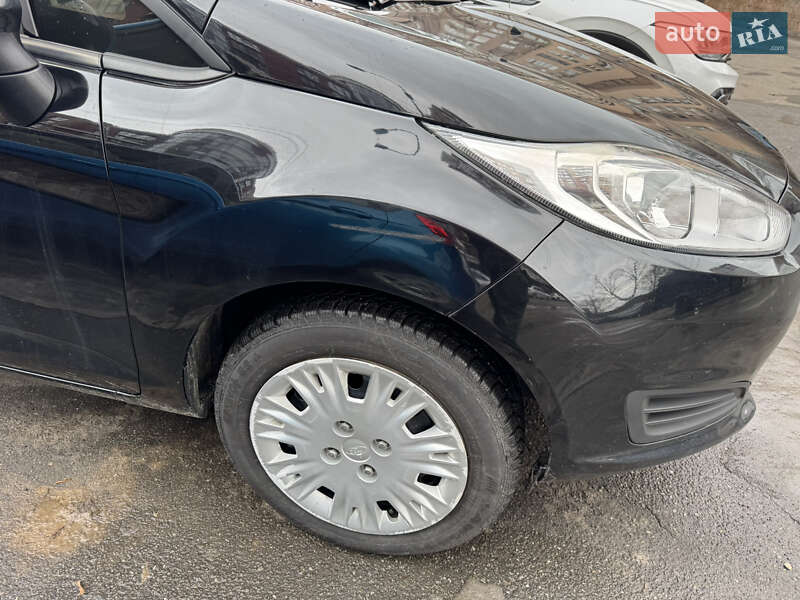 Седан Ford Fiesta 2018 в Києві